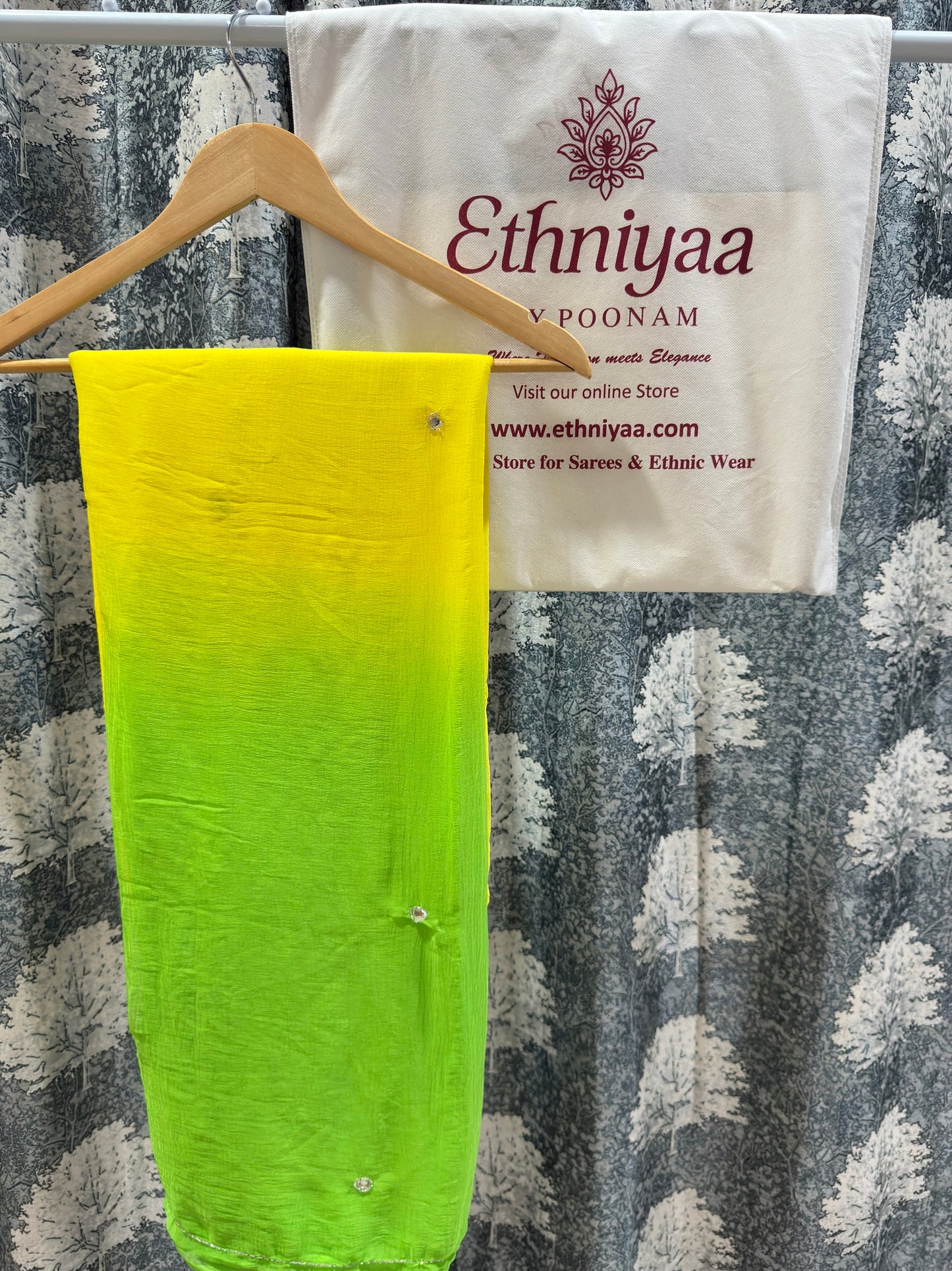 Two Shade Soft Chiffon Saree Collection🧵