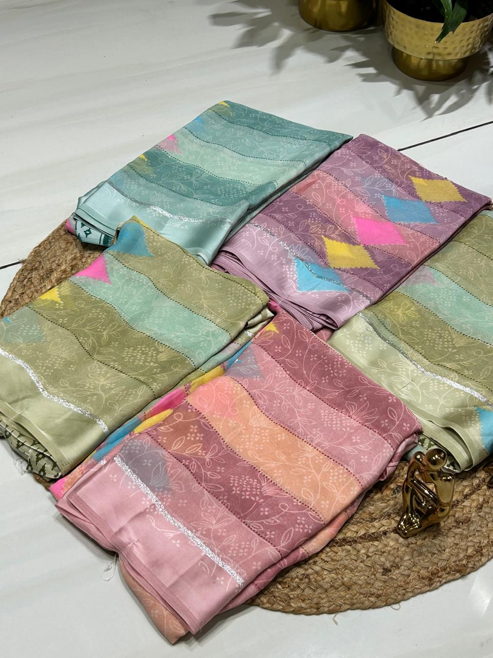 Pastel Printed Soft Silk Sareešš„