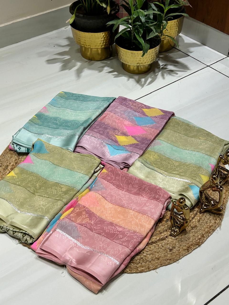 Pastel Printed Soft Silk Sareešš„