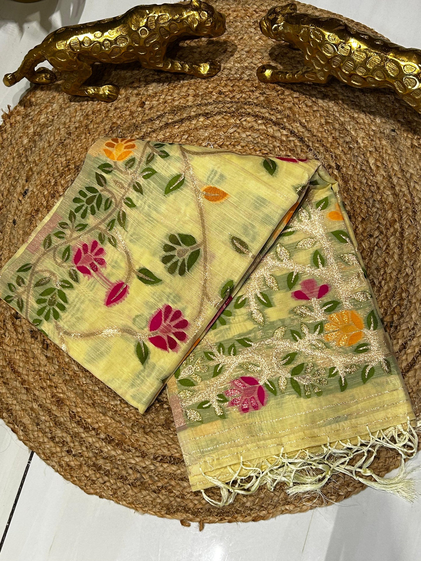 Premium Floral Embroidered Fine cotton silk Saree🌺🌱