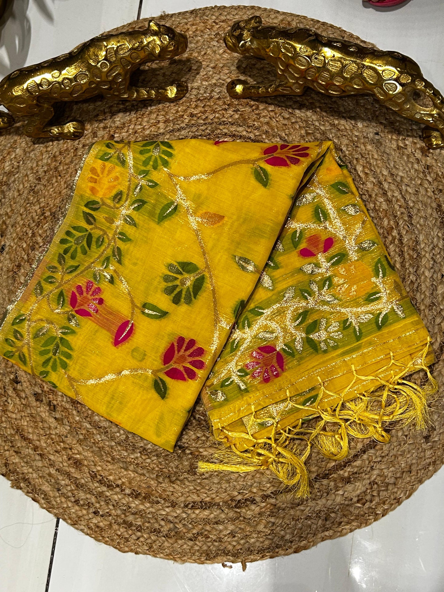 Premium Floral Embroidered Fine cotton silk Saree🌺🌱