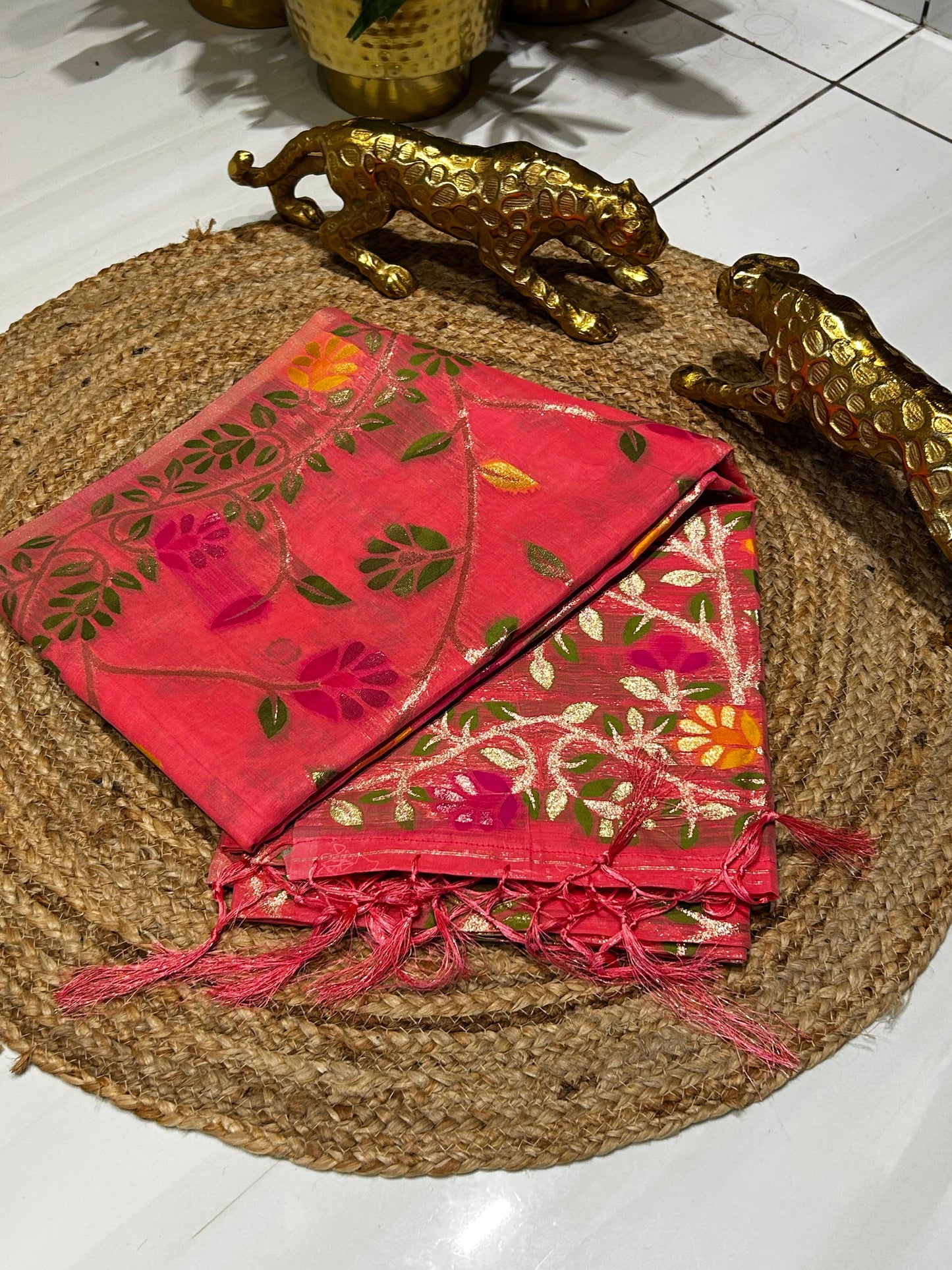 Premium Floral Embroidered Fine cotton silk Saree🌺🌱