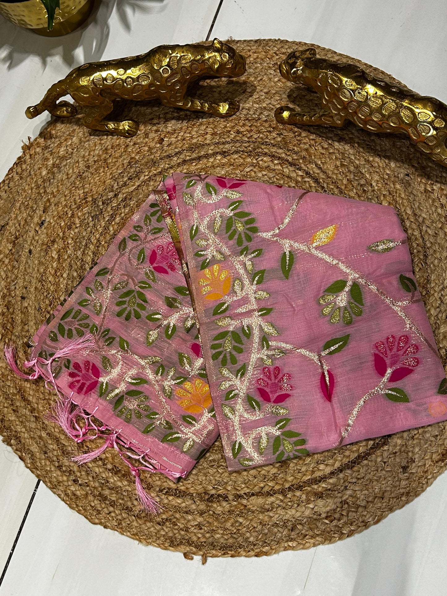 Premium Floral Embroidered Fine cotton silk Saree🌺🌱