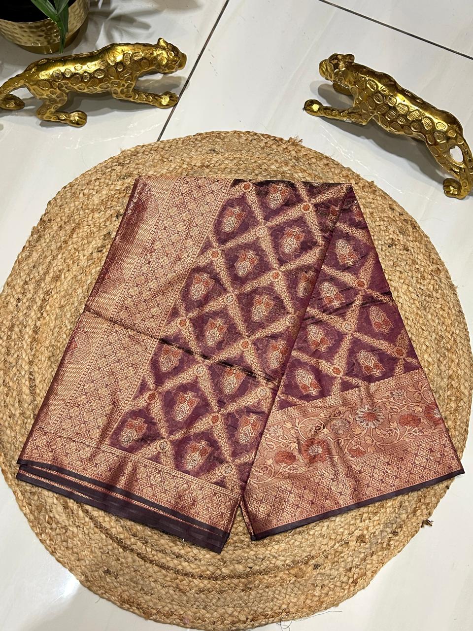 Banarasi Silk Sari with Zari Work🧵🫰🏻