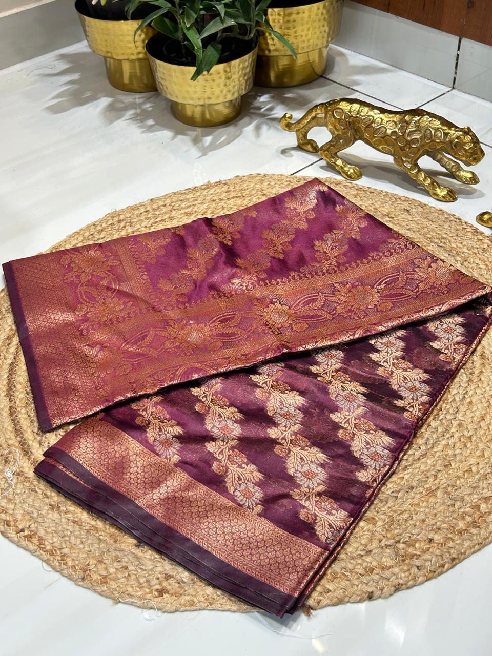 Banarasi Silk Saree with Zari Work✨🍁