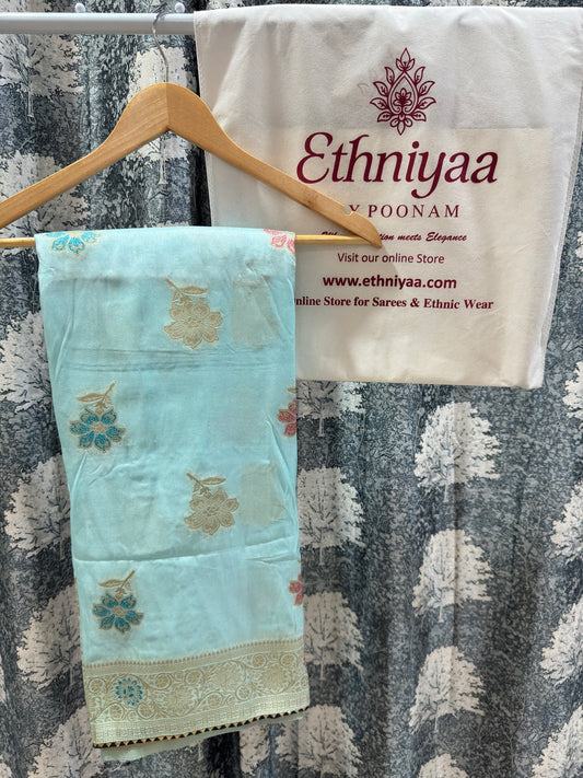Elegant Soft Silk Saree with Floral Woven Design