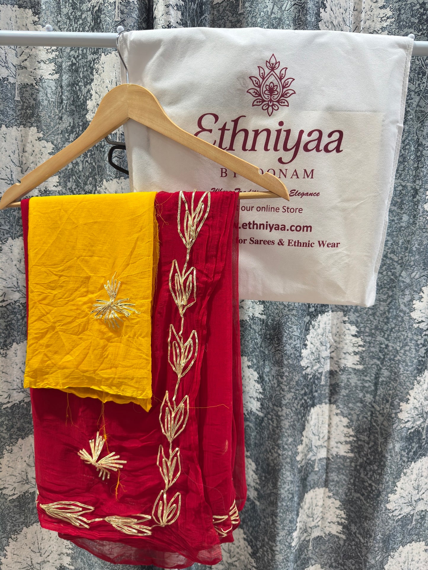 Elegant Soft Chiffon Saree with Kaccha Gota Work