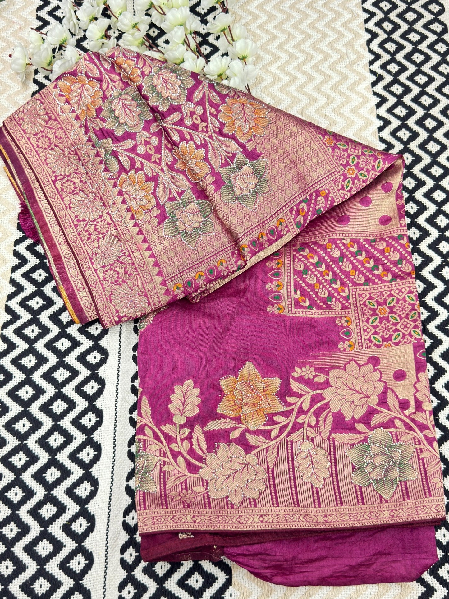 Premium Floral Dola Silk Saree – Magenta Pink🍇
