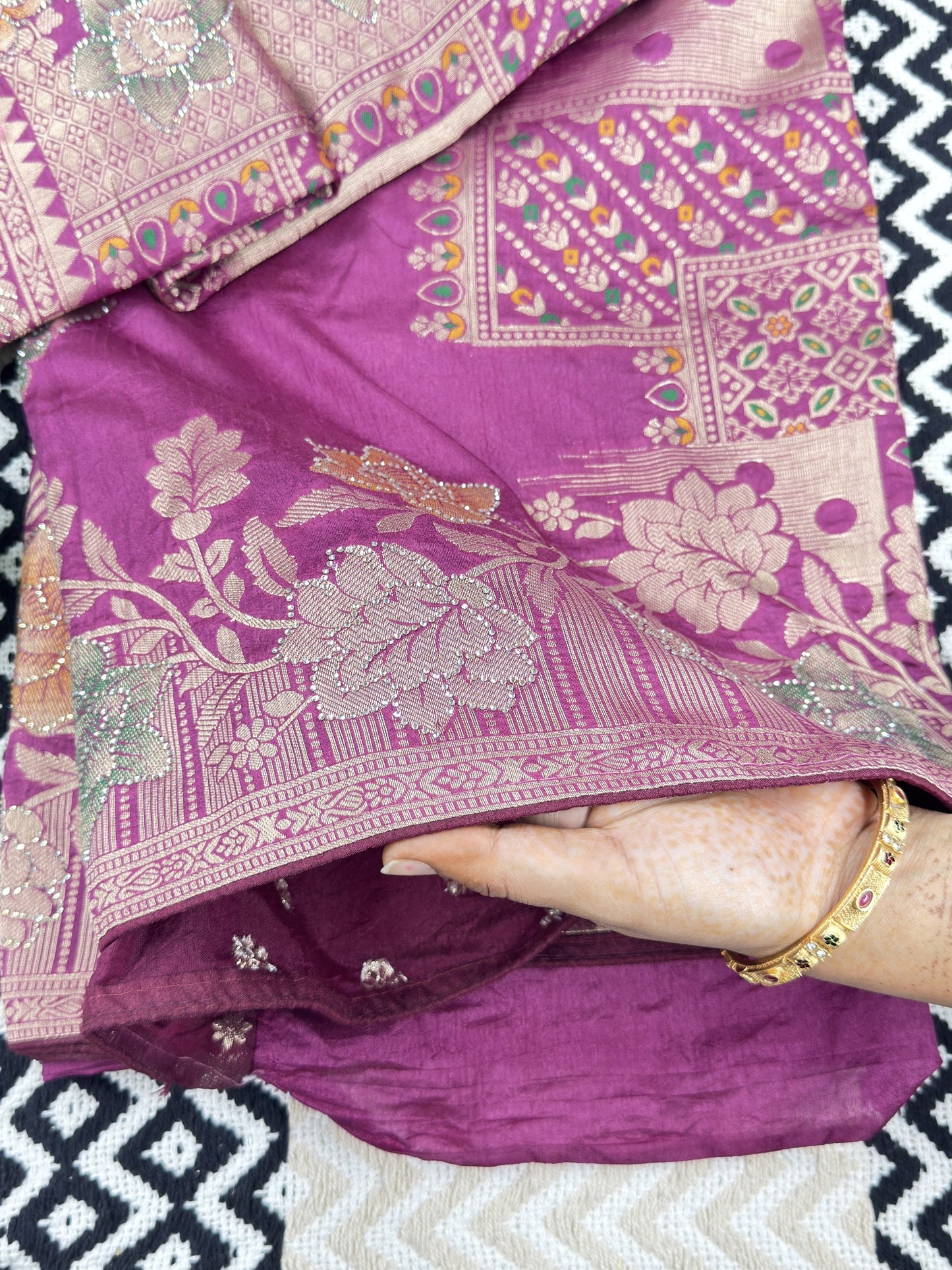Premium Floral Dola Silk Saree – Magenta Pink🍇