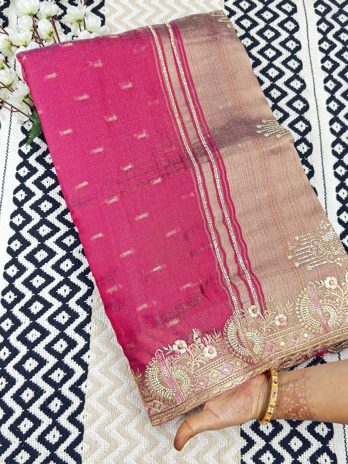 Khadi Style Tissue Saree with Golden Zari Pallu & Zarkan Work💪🏻