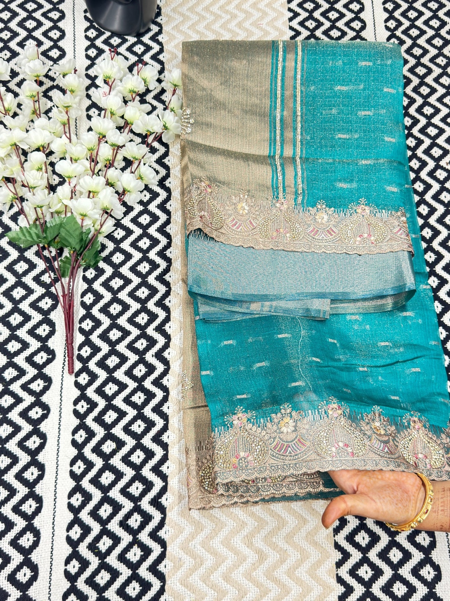 Khadi Style Tissue Saree with Golden Zari Pallu & Zarkan Work💪🏻