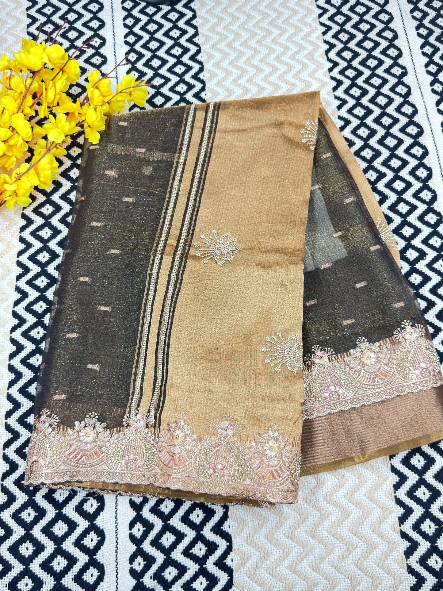 Khadi Style Tissue Saree with Golden Zari Pallu & Zarkan Work💪🏻