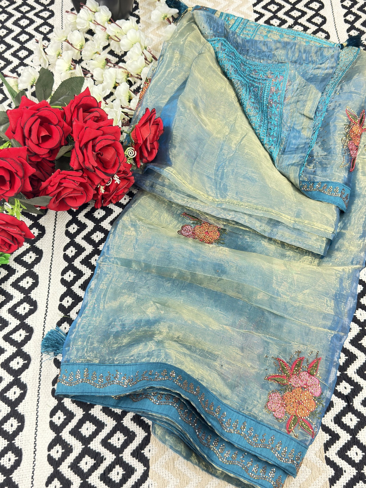 Organza Embroidered Saree 🧵