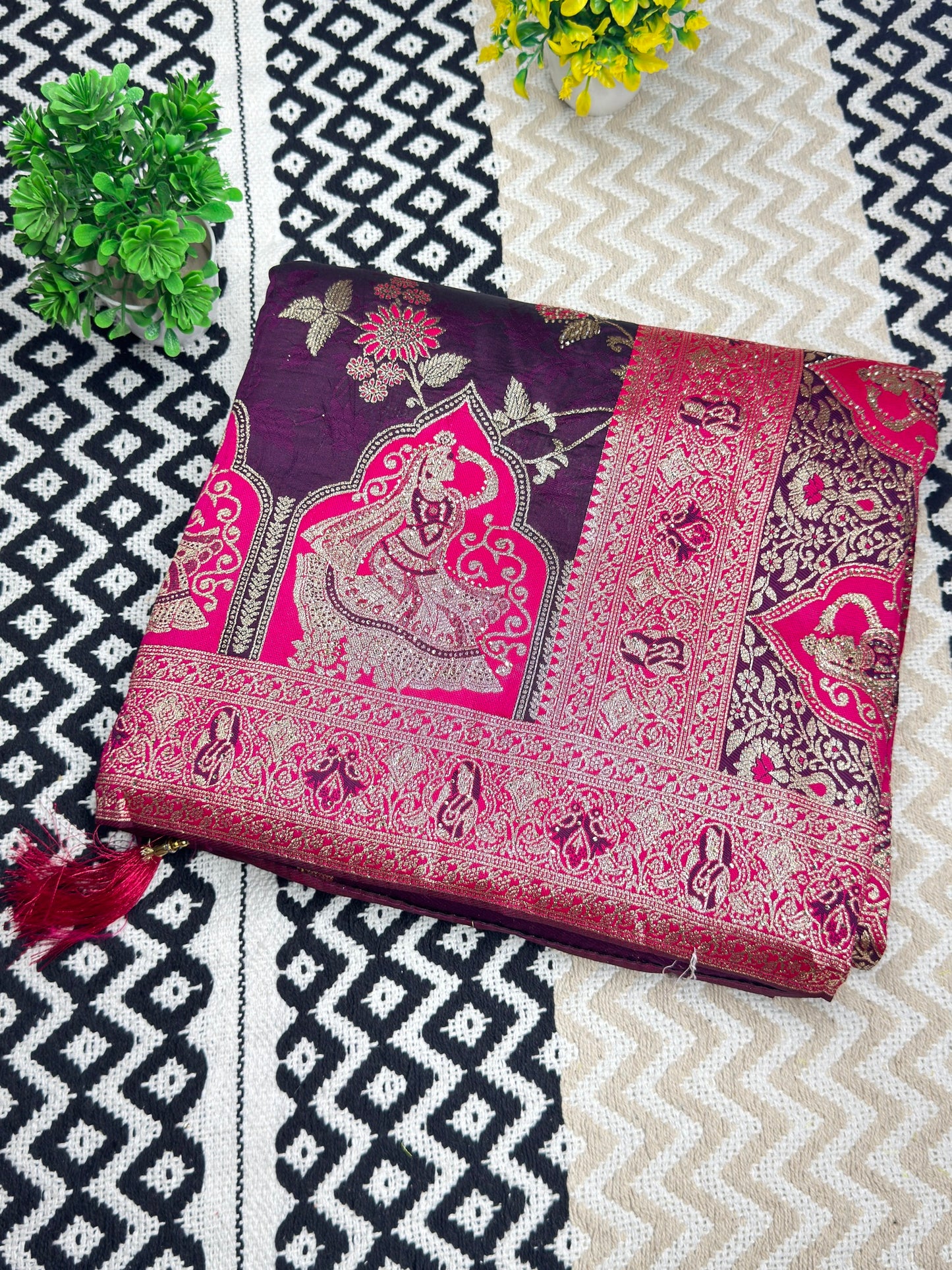 Soft Banarasi Silk Saree with motif Zari Weaving