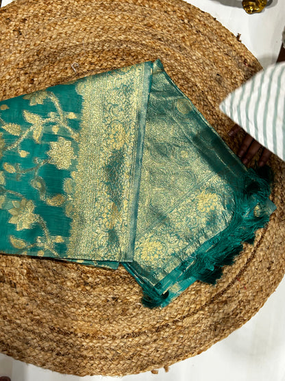 Elegant Soft Silk Saree🪸🐚