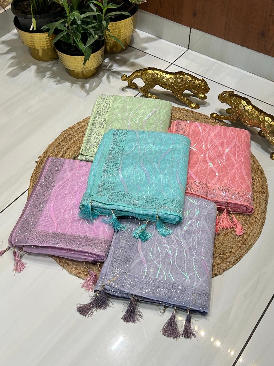 Premium Wavy Line Organza Saree🪸❄️