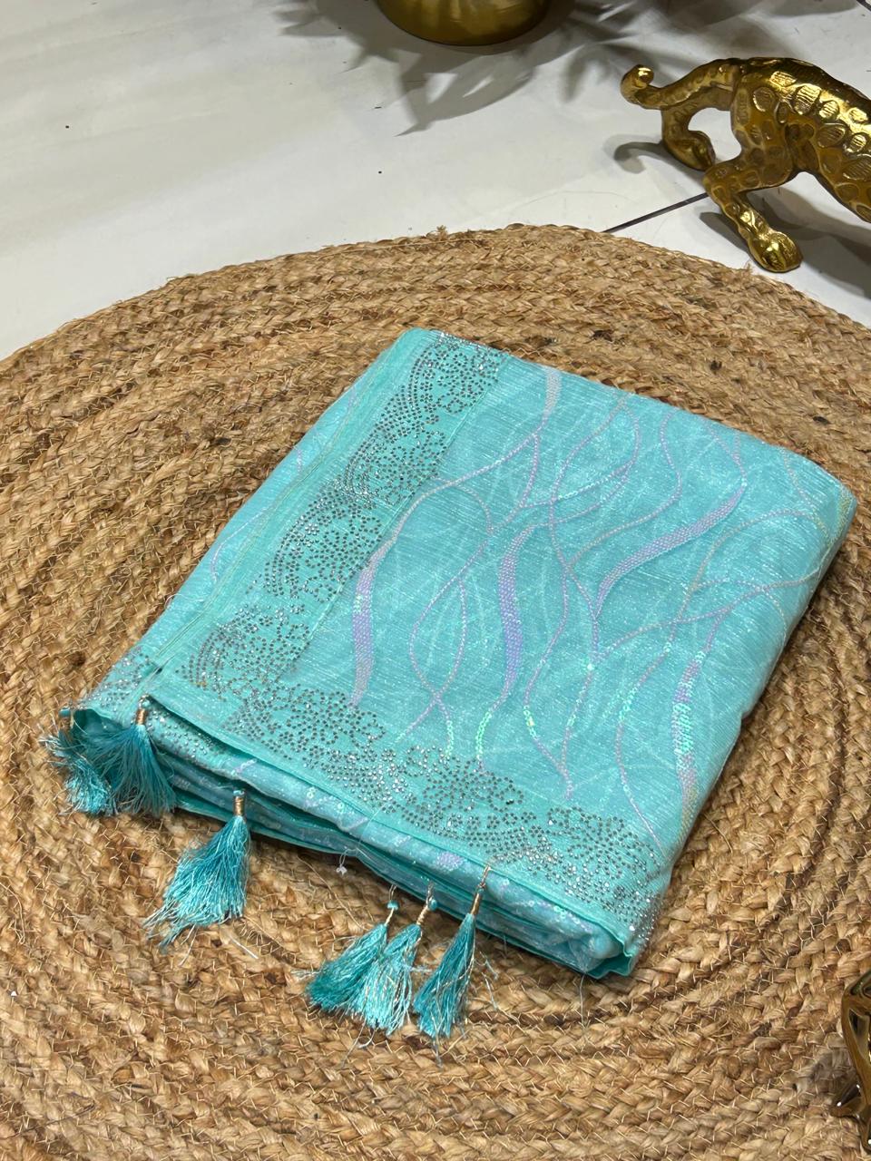 Premium Wavy Line Organza Saree🪸❄️