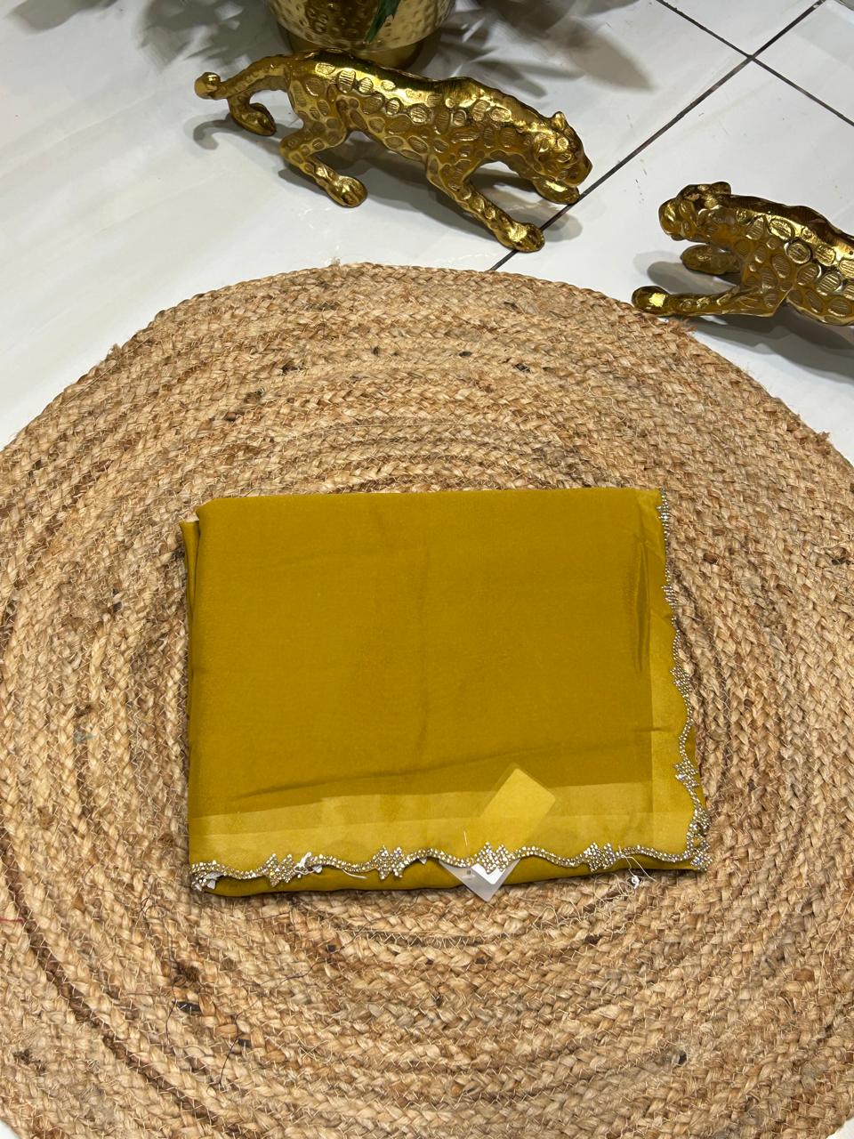 Noor Plain Premium Georgette-Chiffon Mix Saree🌾✨