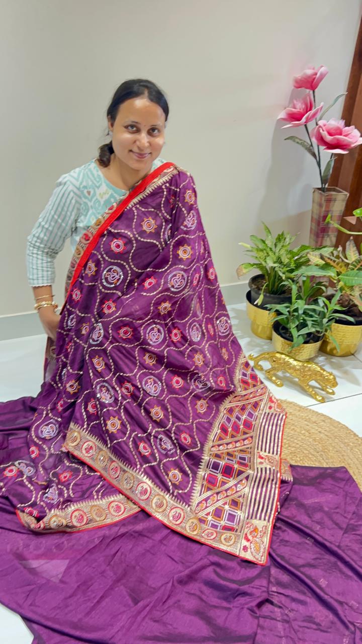 Gujarati Traditional Embroidered Saree🫑🌶️