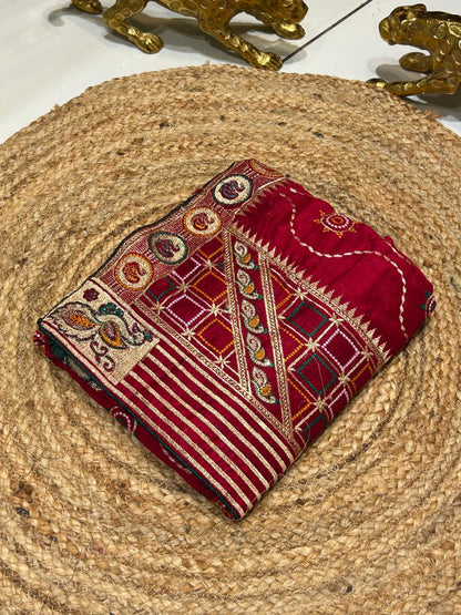 Gujarati Traditional Embroidered Saree🫑🌶️