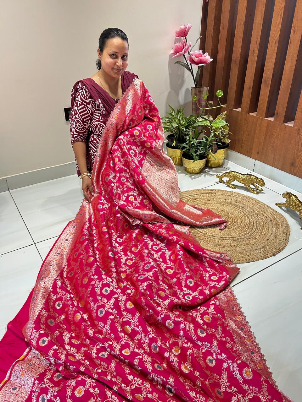 Premium Banarasi Silk🌺🌱🌼