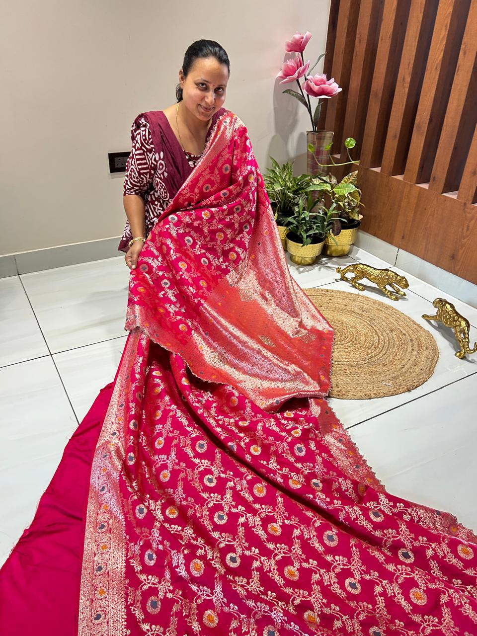 Premium Banarasi Silk🌺🌱🌼