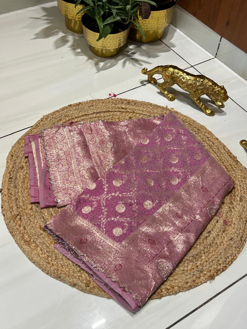 Premium Banarshi saree🧵✨