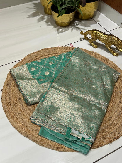 Premium Banarshi saree🧵✨