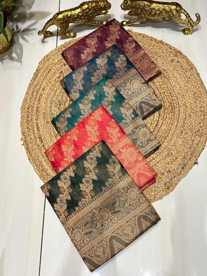Banarasi Silk Saree with Zari Work✨🍁