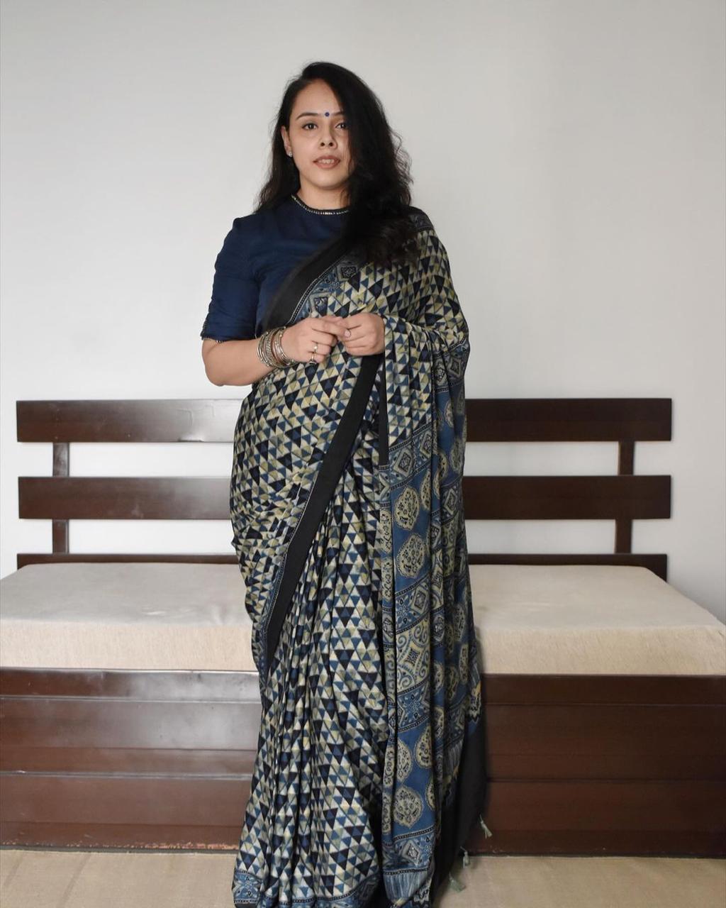 Tussar Silk Saree With Digital Print🫐🍇