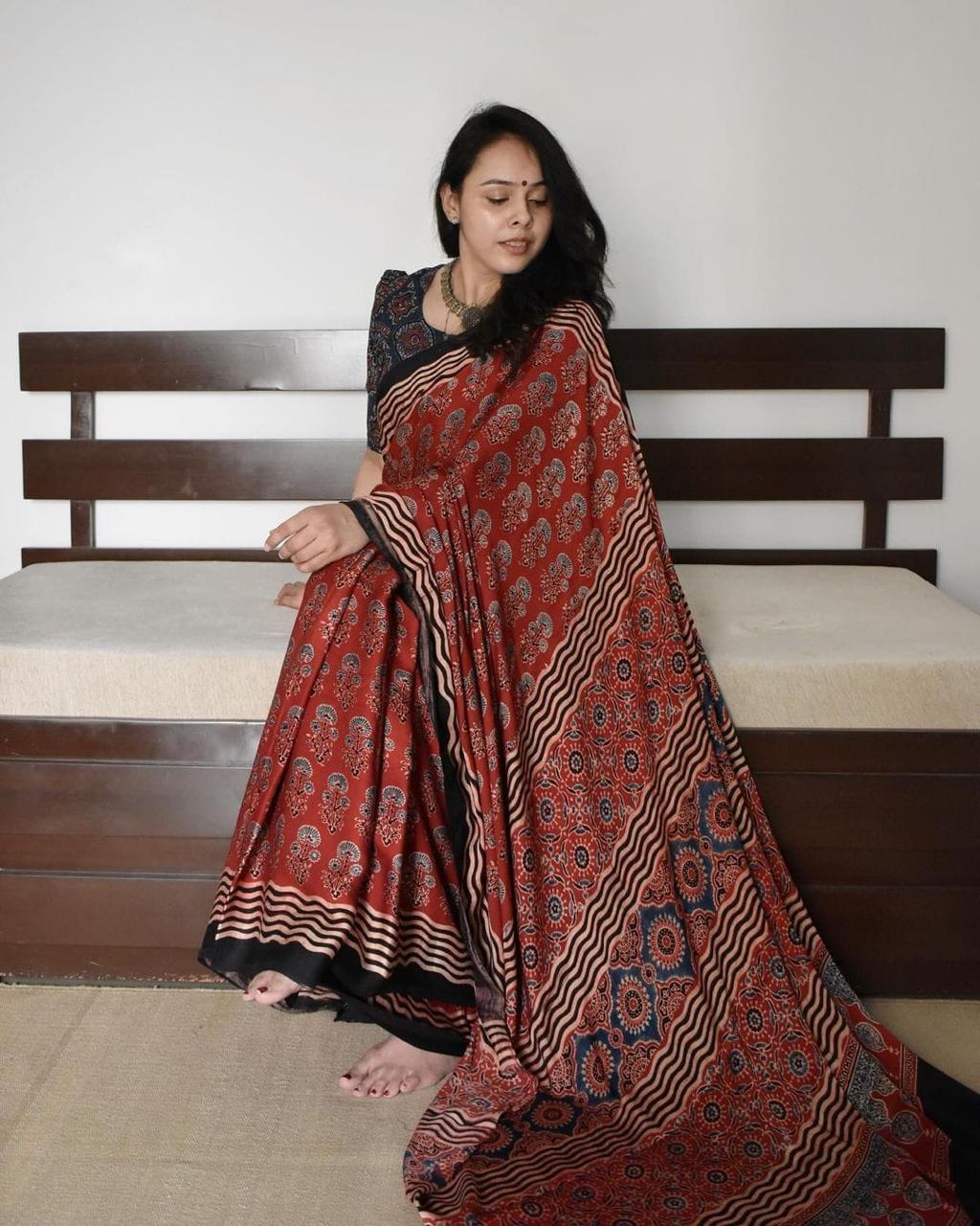 Tussar Silk Saree With Digital Print🫐🍇